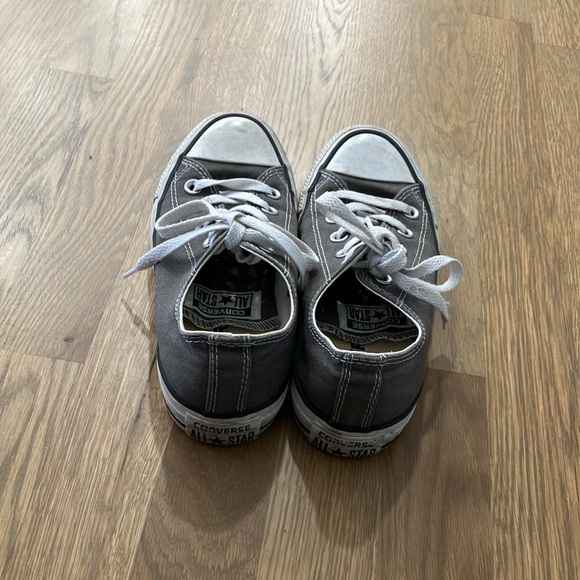 Converse Women’s Gray White All Star Low Top Lace Up Sneakers Canvas Shoes - Picture 2 of 9